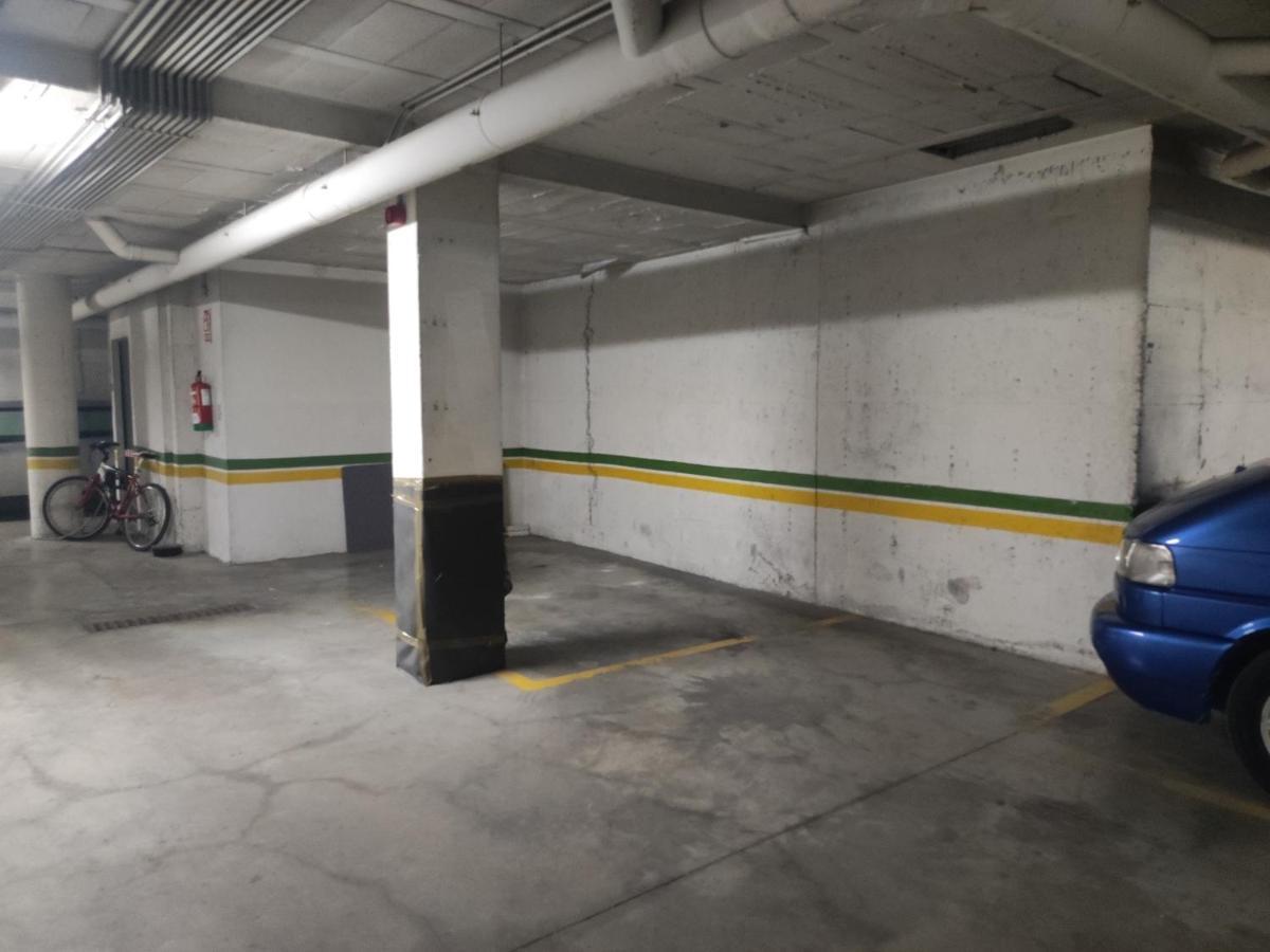 Apartamento San Luis. Plaza De Parking Gratis!!! Seville Exterior photo